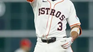 Image via JustBaseball